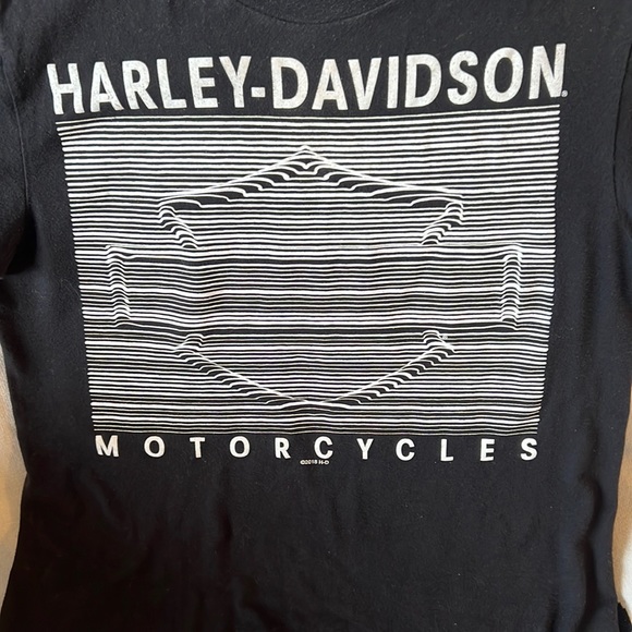 🎈HOST PICK🎈| Harley-Davidson | Ladies Small T•Shirt | 2019 | Black & White - Picture 2 of 8